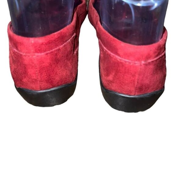 Women's Liz Claiborne Red Suede Tassel Loafers Size 7M - Picture 5 of 8
